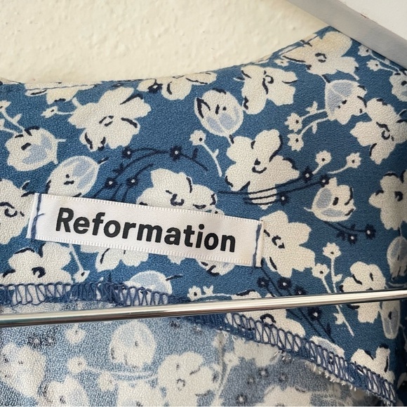 Reformation Lacey Floral Midi Dress in Raquel Print - Picture 4 of 8